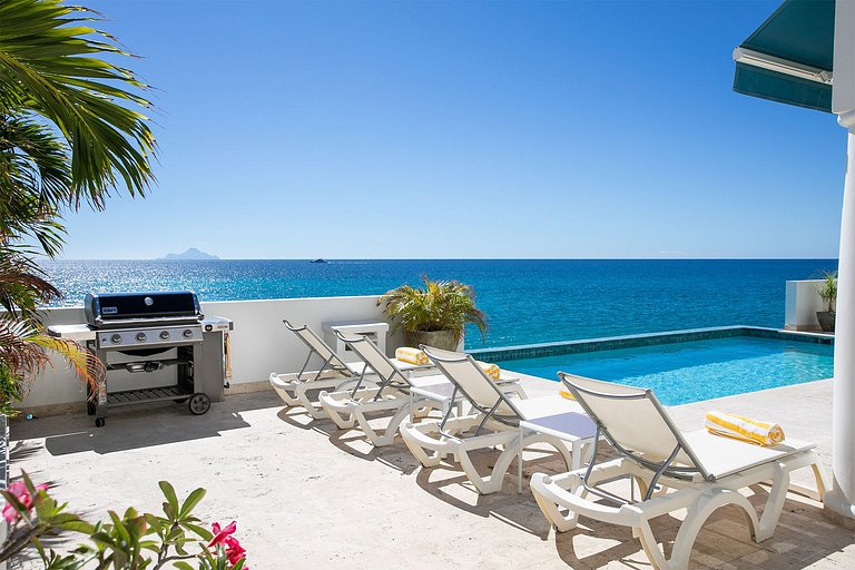 Sxm057 – Stylish villa with pool on Cupecoy Beach