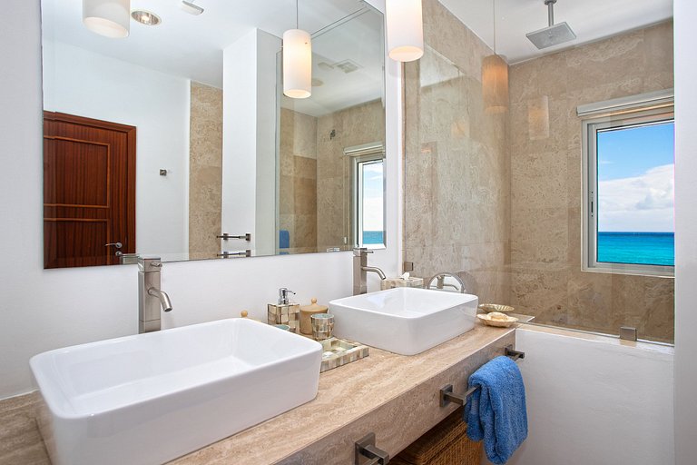 Sxm059 – Oceanview villa with pool in Cupecoy