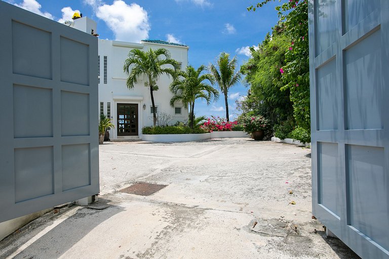 Sxm059 – Oceanview villa with pool in Cupecoy
