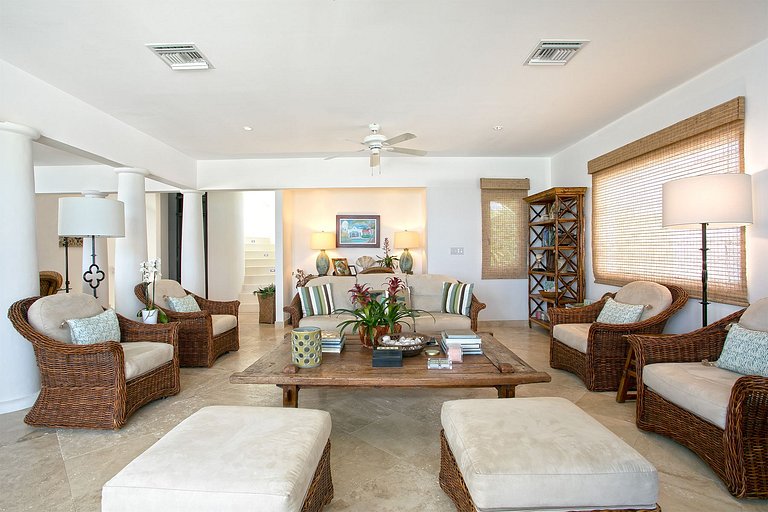 Sxm060 – Beautiful villa with ocean views in Cupecoy