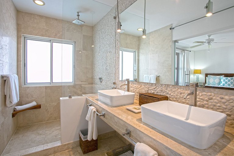 Sxm060 – Beautiful villa with ocean views in Cupecoy