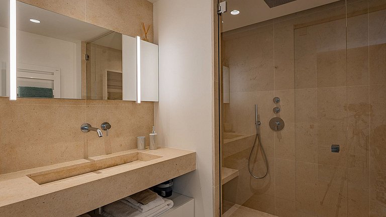 Azu059 - Exceptional Luxury Villa in Cap Tahiti