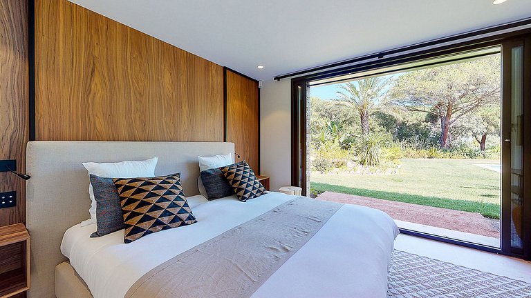 Azu084 - Villa Contemporánea en Saint-Tropez