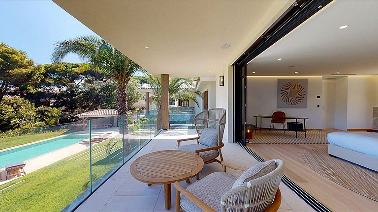 Azu084 - Villa Contemporaine à Saint-Tropez