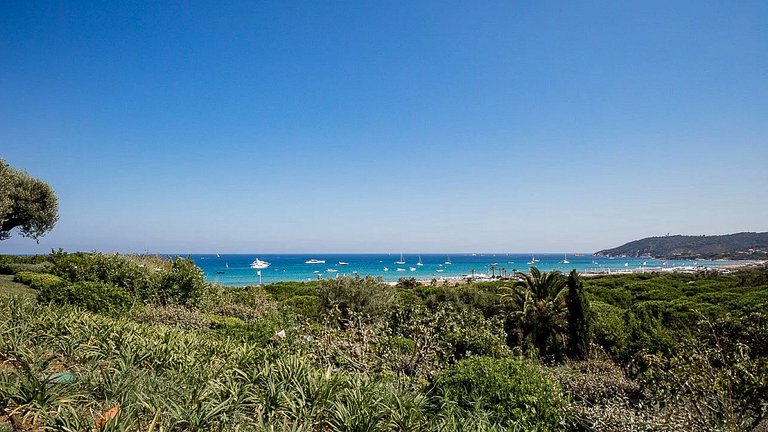 Azu085 - Contemporary Villa for Rent in Pampelonne