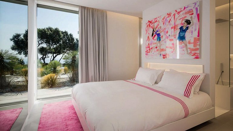 Azu085 - Contemporary Villa for Rent in Pampelonne
