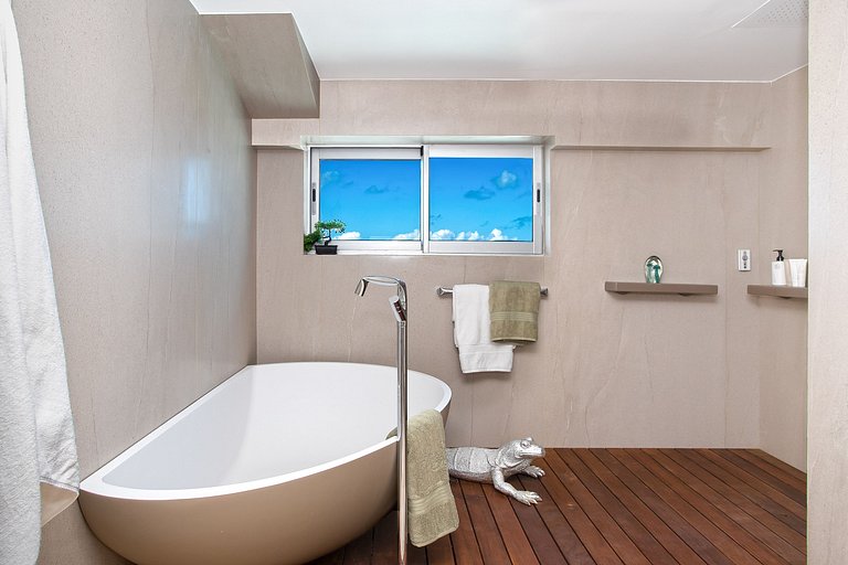 Sxm043 – Oceanfront penthouse with terrace at The Cliff