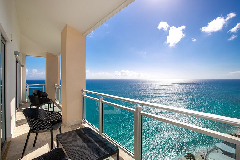 Sxm043 – Oceanfront penthouse with terrace at The Cliff