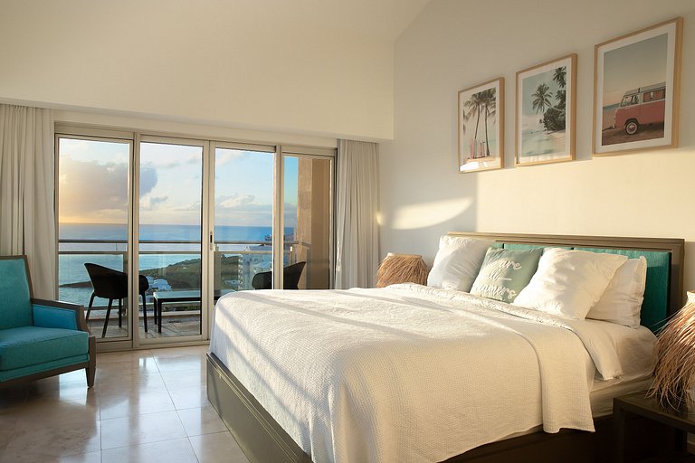 Sxm043 – Oceanfront penthouse with terrace at The Cliff