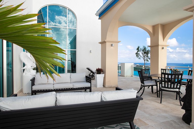 Sxm043 – Oceanfront penthouse with terrace at The Cliff