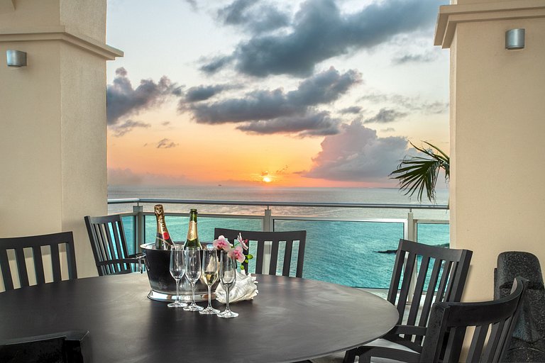 Sxm043 – Penthouse frente al mar con terraza en The Cliff