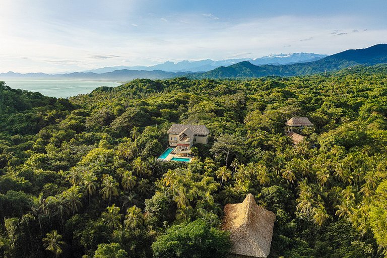 Sma003 - Luxury villa with beach access near Santa Marta