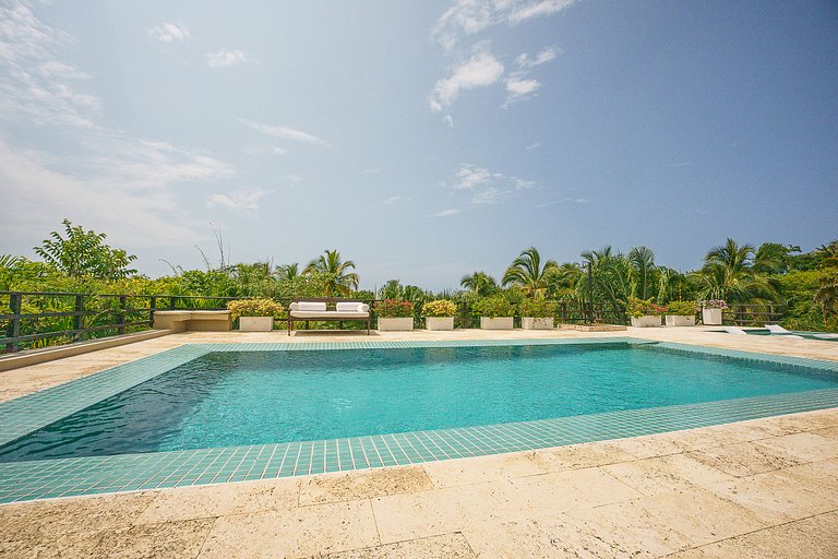 Sma003 - Luxury villa with beach access near Santa Marta