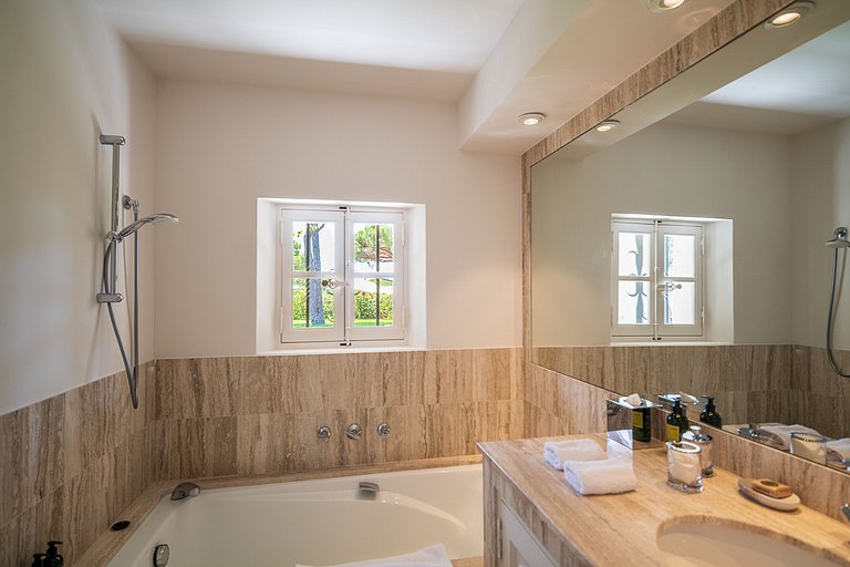 Azu021 - Villa provençale à St Tropez, Côte d'Azur