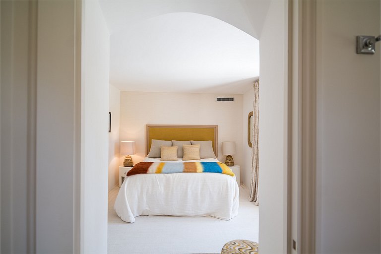 Azu021 - Elegant 6-bedroom villa in Les Parcs de Saint-Trope