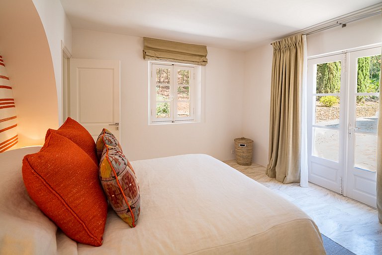 Azu021 - Elegant 6-bedroom villa in Les Parcs de Saint-Trope