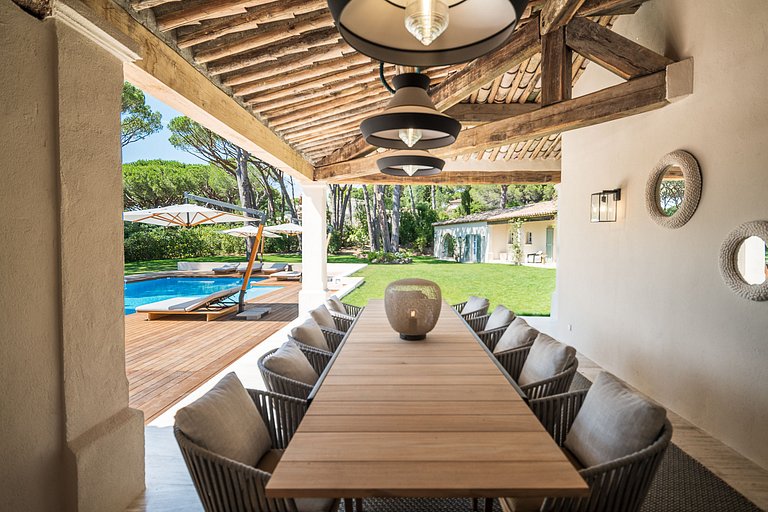 Azu021 - Elegant 6-bedroom villa in Les Parcs de Saint-Trope