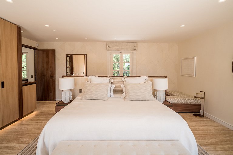 Azu021 - Elegant 6-bedroom villa in Les Parcs de Saint-Trope