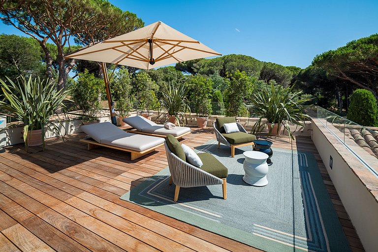 Azu021 - Elegant 6-bedroom villa in Les Parcs de Saint-Trope