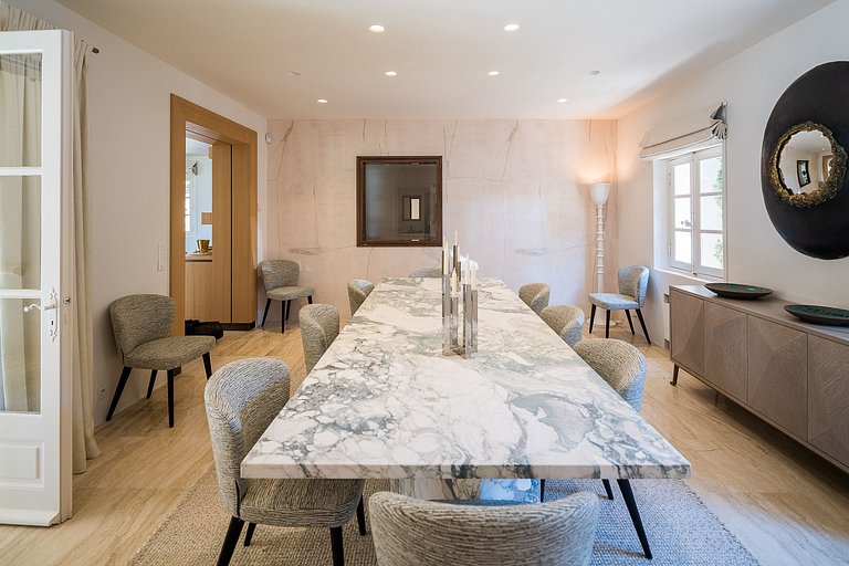 Azu021 - Elegant 6-bedroom villa in Les Parcs de Saint-Trope