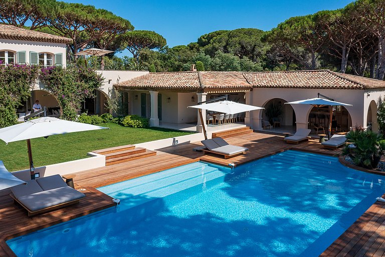 Azu021 - Elegante villa de 6 quartos em Les Parcs de Saint-T
