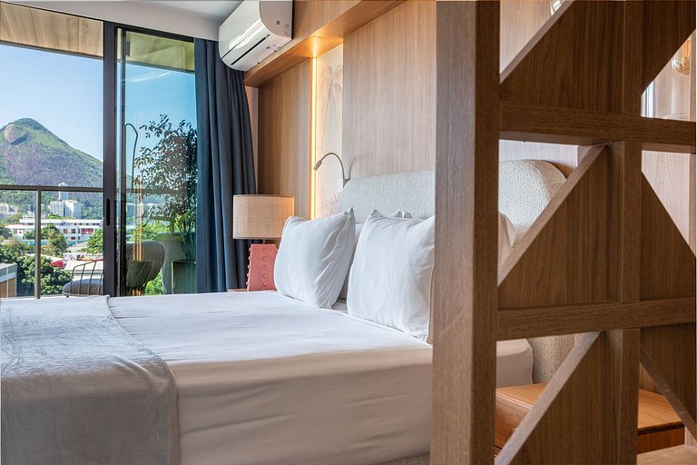 Rio146 - Belíssimo apartamento duplex no Leblon