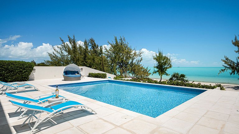 Tci015 – Oceanview villa with pool in Long Bay