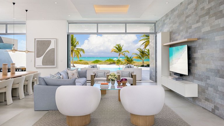 Tci016 – Modern oceanfront villa in Grace Bay