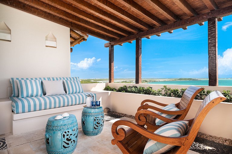Tci013 – Luxury villa with private beach in Turtle Tail