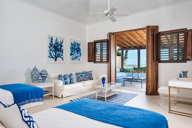 Tci013 – Luxury villa with private beach in Turtle Tail