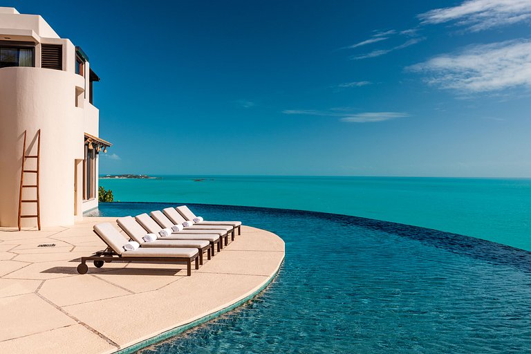 Tci013 – Luxury villa with private beach in Turtle Tail
