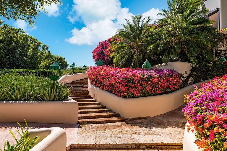 Tci013 – Luxury villa with private beach in Turtle Tail