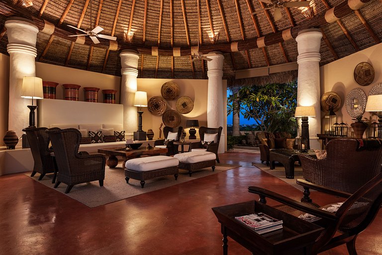 Tci013 – Luxury villa with private beach in Turtle Tail
