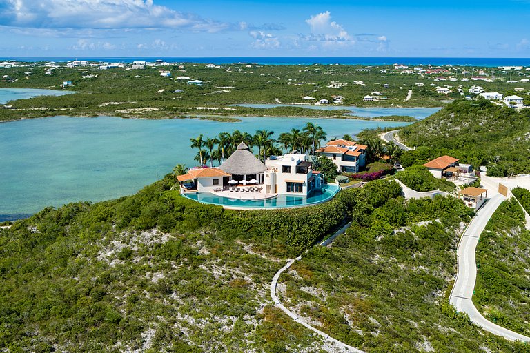 Tci013 – Luxury villa with private beach in Turtle Tail