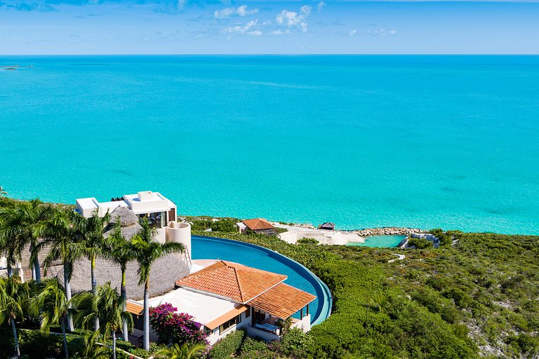 Tci013 – Luxury villa with private beach in Turtle Tail