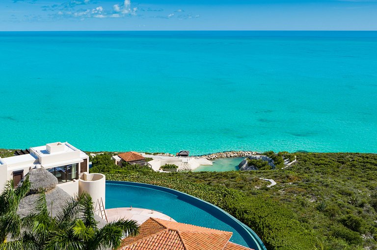 Tci013 – Luxury villa with private beach in Turtle Tail