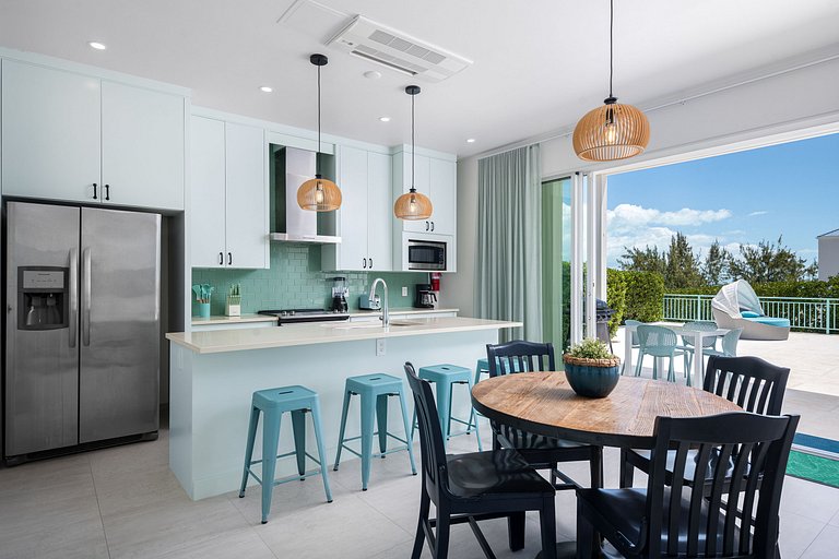 Tci015 – Oceanview villa with pool in Long Bay