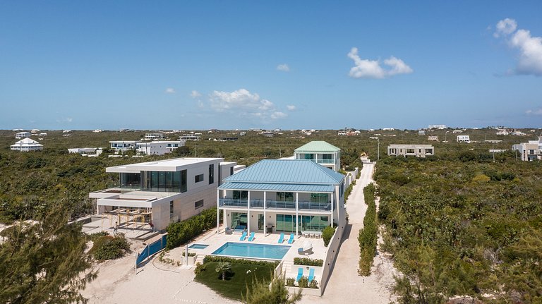 Tci015 – Oceanview villa with pool in Long Bay
