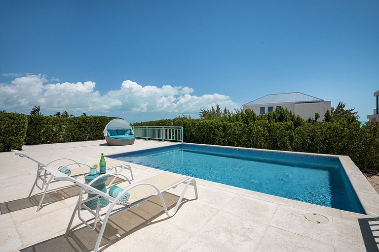 Tci015 – Villa avec vue mer et piscine à Long Bay