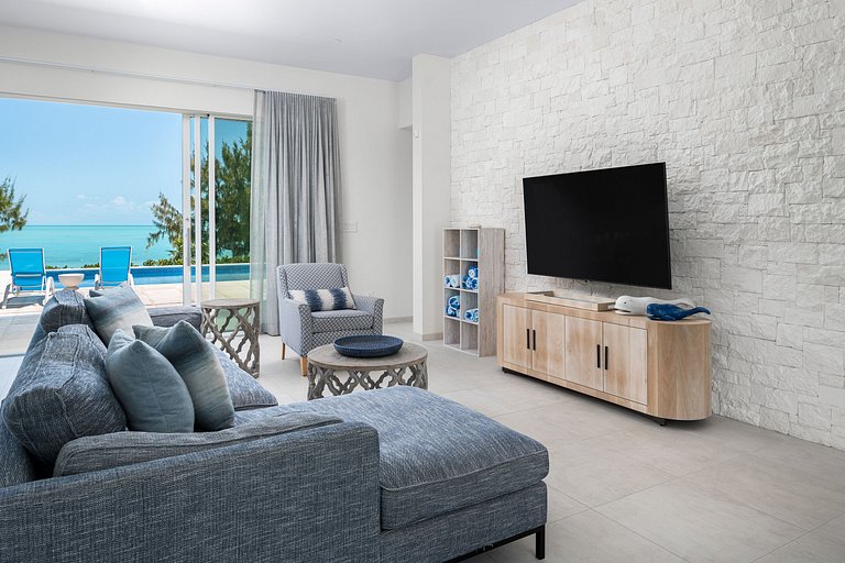 Tci015 – Oceanview villa with pool in Long Bay