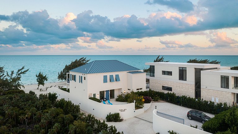 Tci015 – Oceanview villa with pool in Long Bay