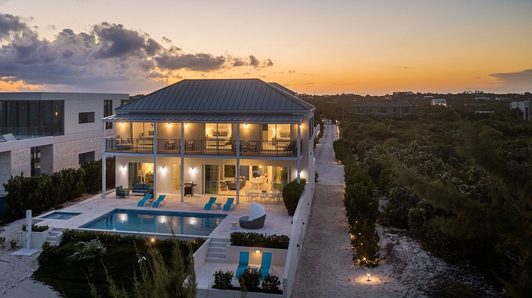 Tci015 – Oceanview villa with pool in Long Bay