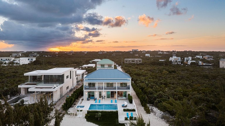 Tci015 – Oceanview villa with pool in Long Bay