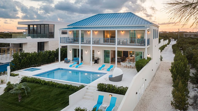 Tci015 – Oceanview villa with pool in Long Bay