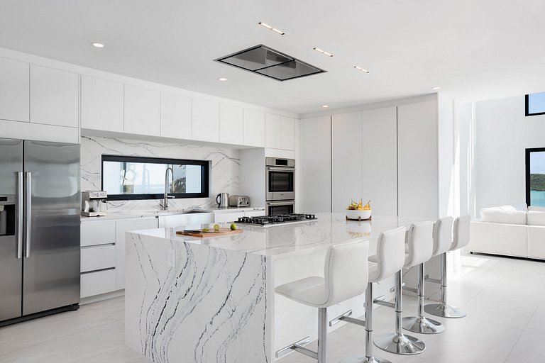 Tci017 – Seafront charming villa in Chalk Sound
