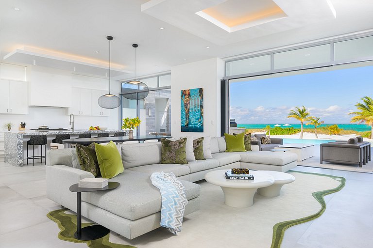 Tci018 – Villa de lujo frente al mar en Grace Bay