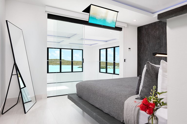 Tci017 – Seafront charming villa in Chalk Sound