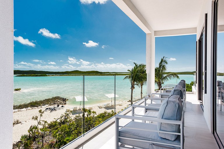 Tci017 – Villa charmante en bord de mer à Chalk Sound