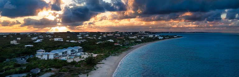 Tci018 – Villa de lujo frente al mar en Grace Bay
