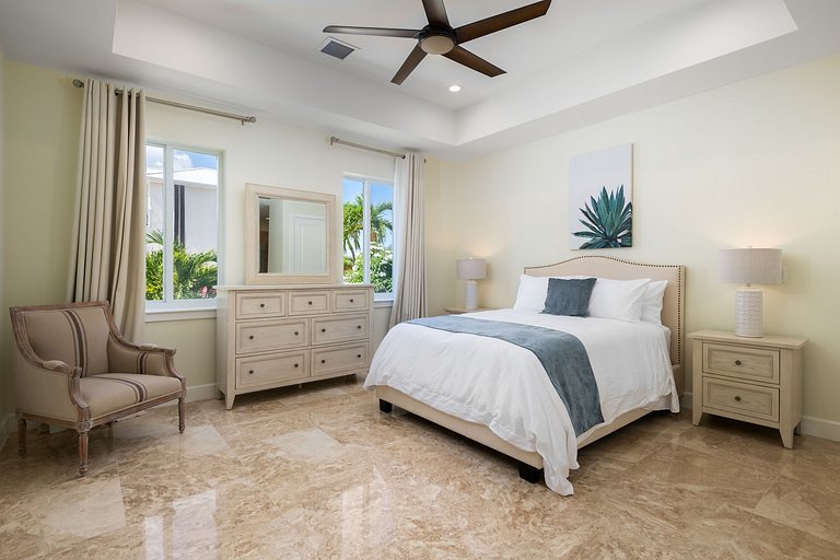 Tci021 – Villa en bord de l’eau près de Leeward Marina